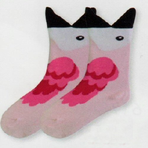 K Bell Kids Wide Mouth Flamingo Sock,  has a Black Beak is the Wide Mouth Cuff. A White Face and Black Eye, the Flamingo is mostly Light Salmon Pink, the Wings are Flamingo Pink and Rose Red.