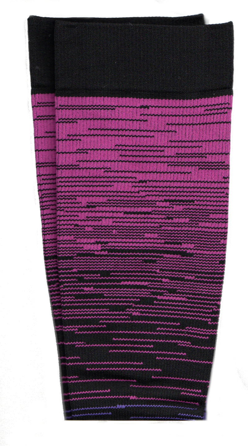 Dr Motion Sports Compression Mega Ombro Stripes in Black and Fuchsia also goes into Purple closer to the Heel and Toes. 
