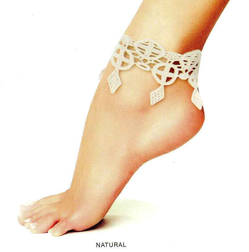 Me Moi Celtic Ankle Bracelet Foot Jewelry is Cotton Natural Color. It has the Celtic Cross and Diamonds drop from them. This is a great piece of jewelry for the Bohemian Style trending now.