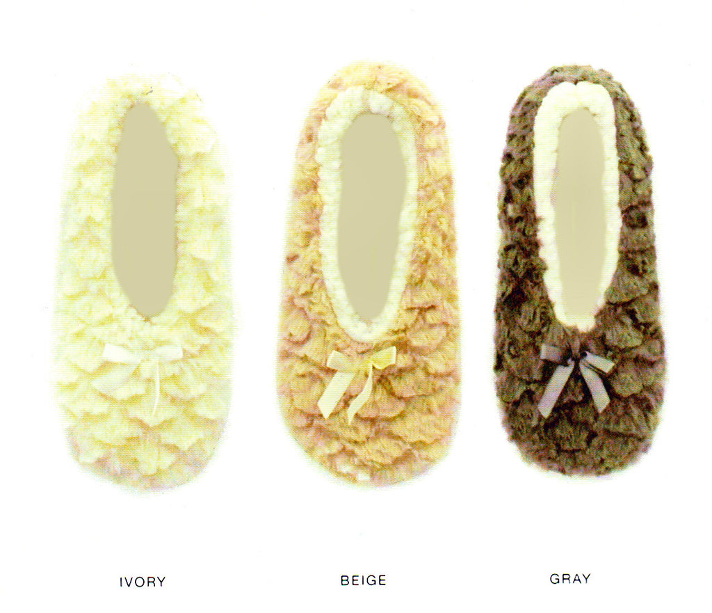 Me Moi Silky Low Cut Sherpa Lined Slippers are Warm Cozy and Cushy to your feet. They are Sherpa Lined in Cream Color. The Slippers come in 3 colors, Ivory, Beige and Gray. They come in Sizes Small/Medium and Medium/Large. They have a bow for embellishment and Non-Skid bottoms.