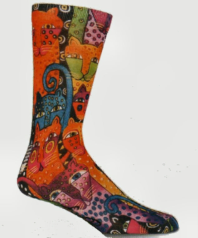 Mens Laurel Burch Polka Dot Leopard Sock is full of bright colors. Leopards jump off this sock in Oranges, Yellows, Limes, Purples, Blues, Black and White. Dots are all over from head to tail. 